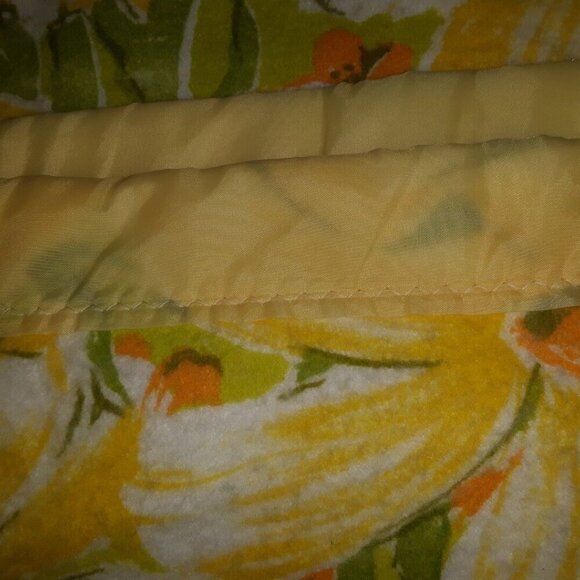 VTG Thermal blanket Satin nylon binding Bold Floral Yellow Country Shabby Chic - Picture 4 of 11